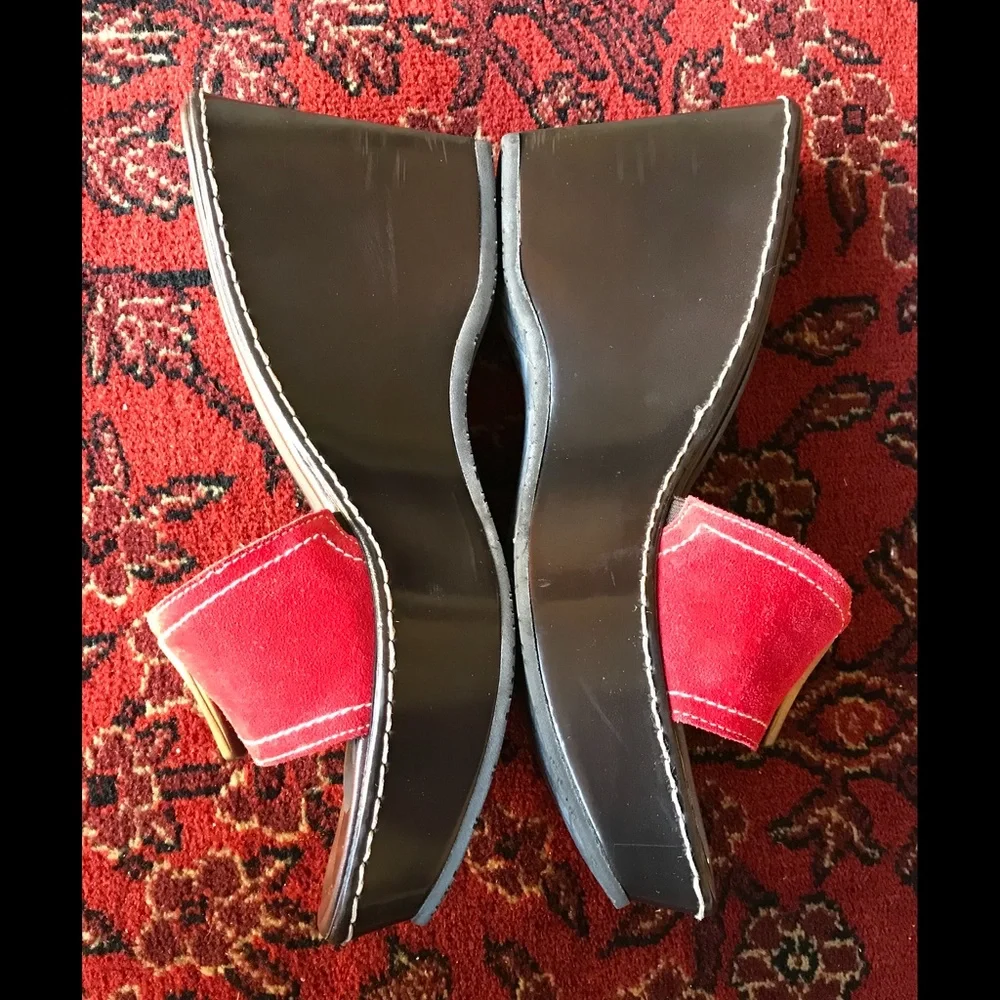DONALD J PLINER NORDSTROM COMFORTABLE RED SUEDE WEDGES w/ BOX SZ 7M
